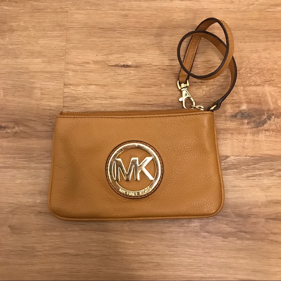 Michael Kors Leather Wrist Wallet - Picture 1 of 3