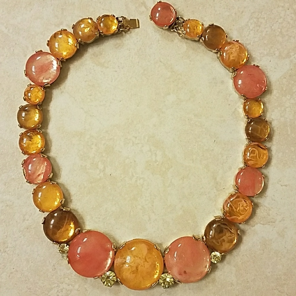 Classy necklace