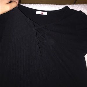 Black tee, vneck, strap