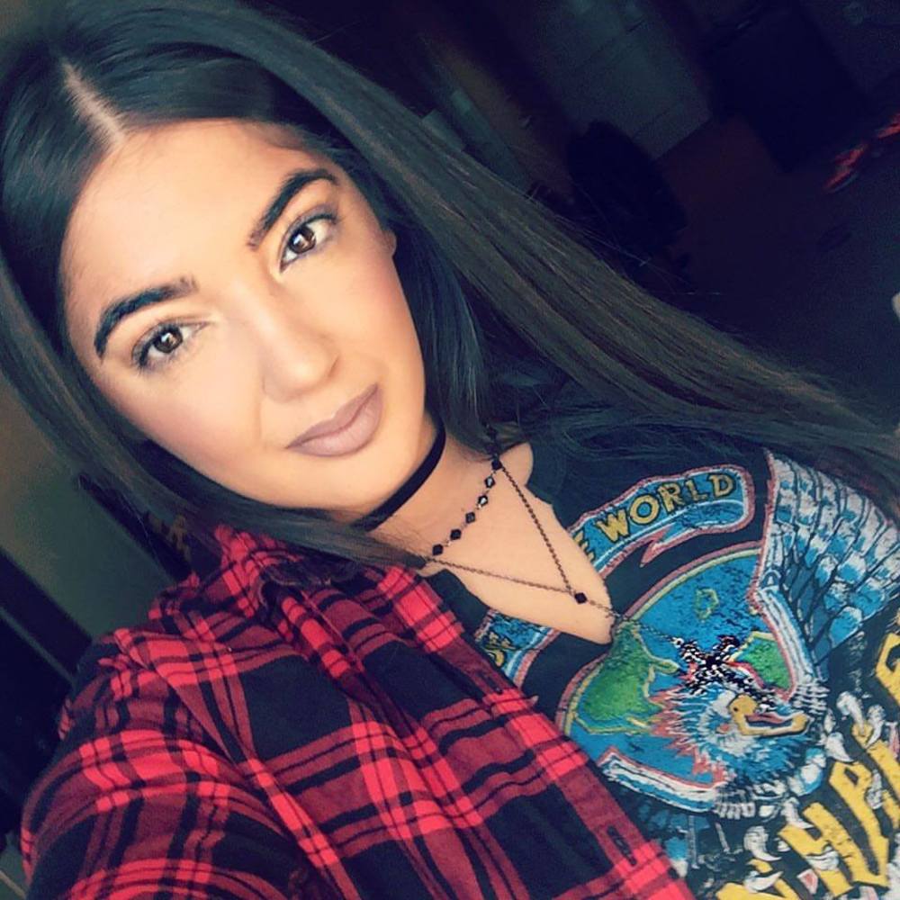 Meet your Posher, Laura