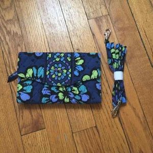Vera Bradley wallet with attachable strap