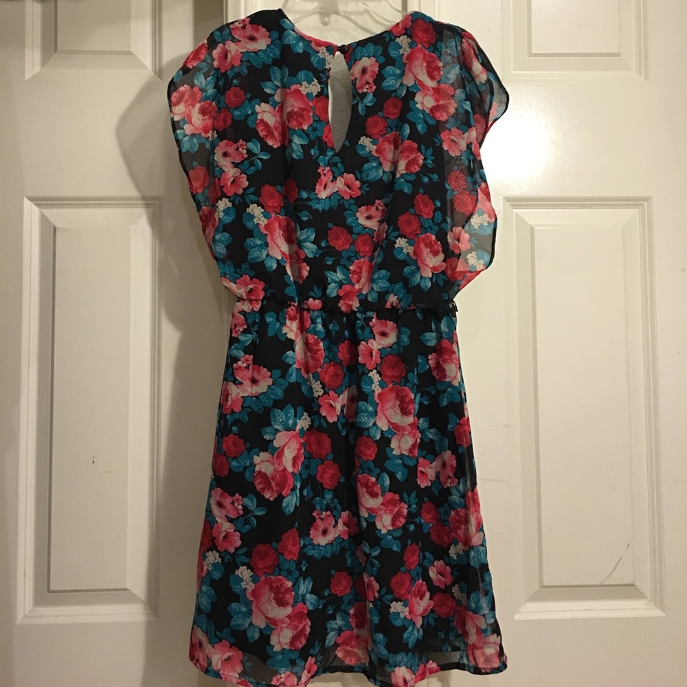🌼🌸🌺NEW WANT AND NEED DRESS SIZE: XSMALL - Picture 2 of 6