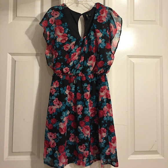 want and need Dresses & Skirts - 🌼🌸🌺NEW WANT AND NEED DRESS SIZE: XSMALL