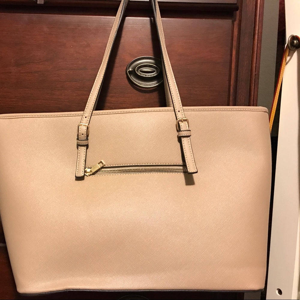 👜Nine West Tote 👜