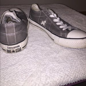 Gray star converse