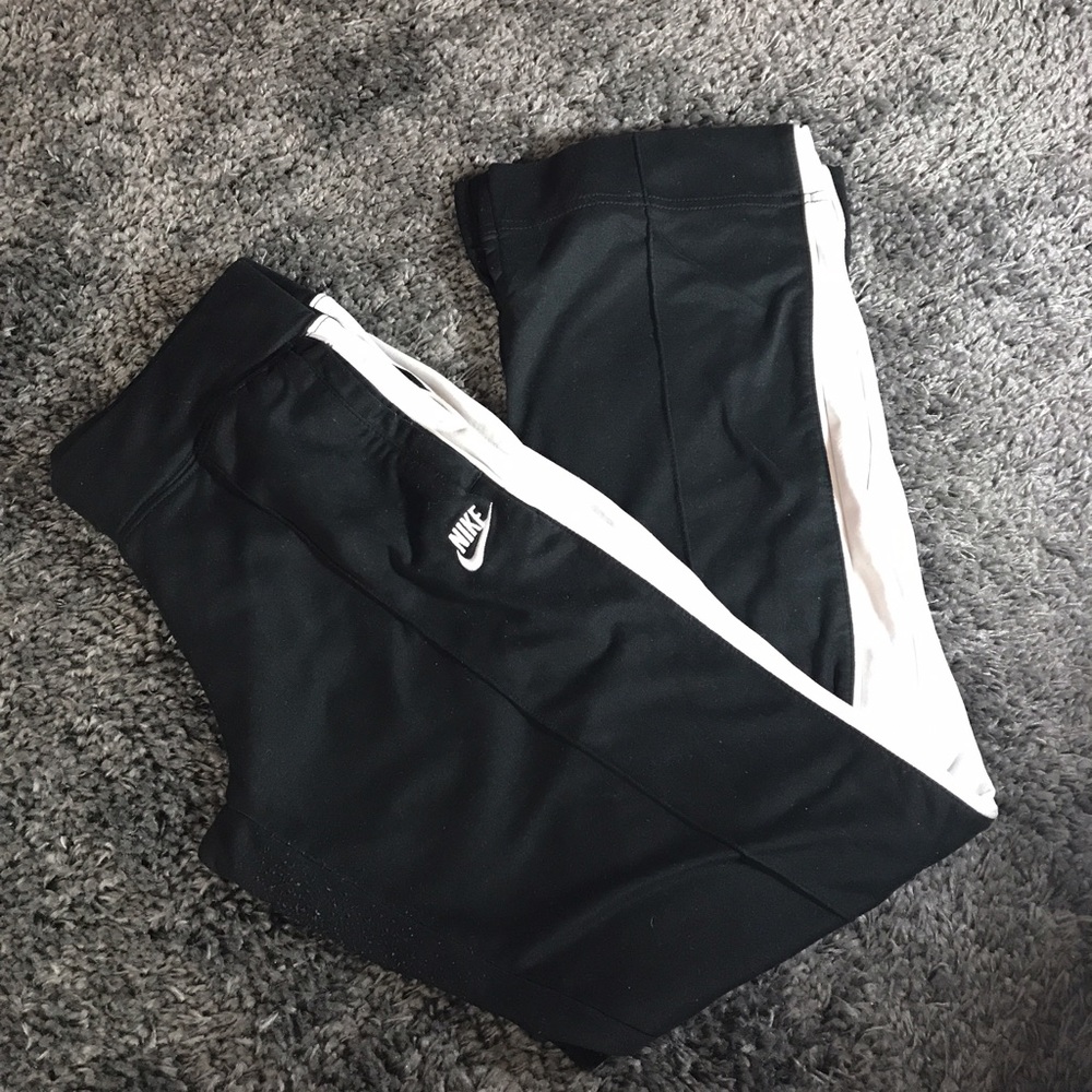 FINAL SALE Nike Track Pants 🌹