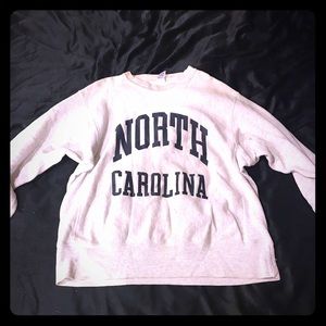 North Carolina Comfy Light Gray Sweater Crewneck L