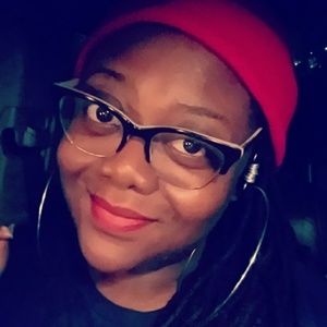 Meet your Posher, Dana