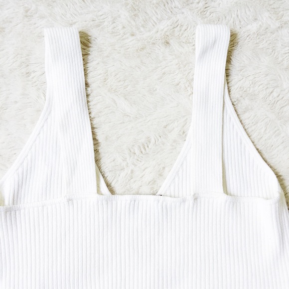 ☁️ White/off White Ribbed Knit Crop Top Cami ☁️ - Picture 4 of 6