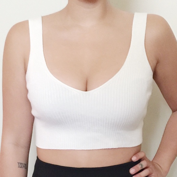 ☁️ White/off White Ribbed Knit Crop Top Cami ☁️ - Picture 5 of 6
