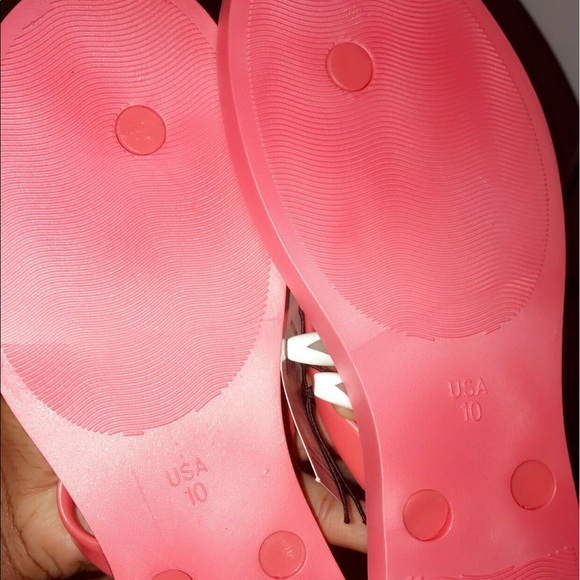 Sandals - Picture 2 of 3