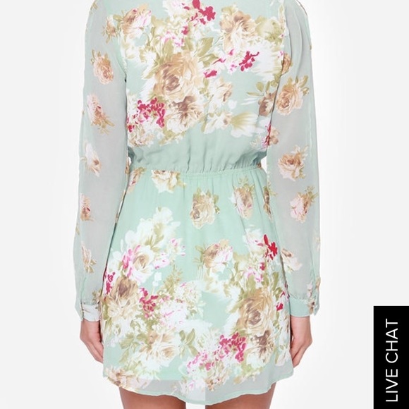 Perfect floral dress from Lulus - Picture 2 of 3