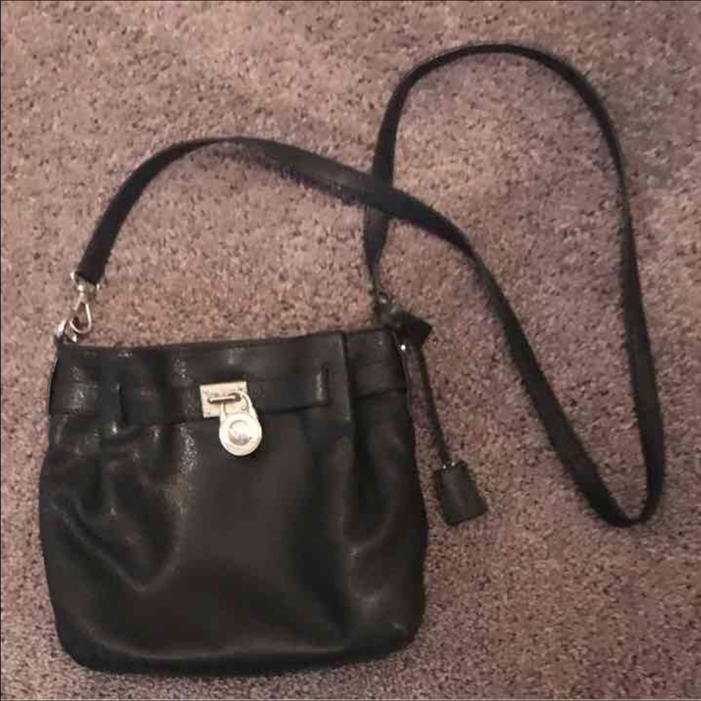 Black leather Michael Kors Hamilton crossover