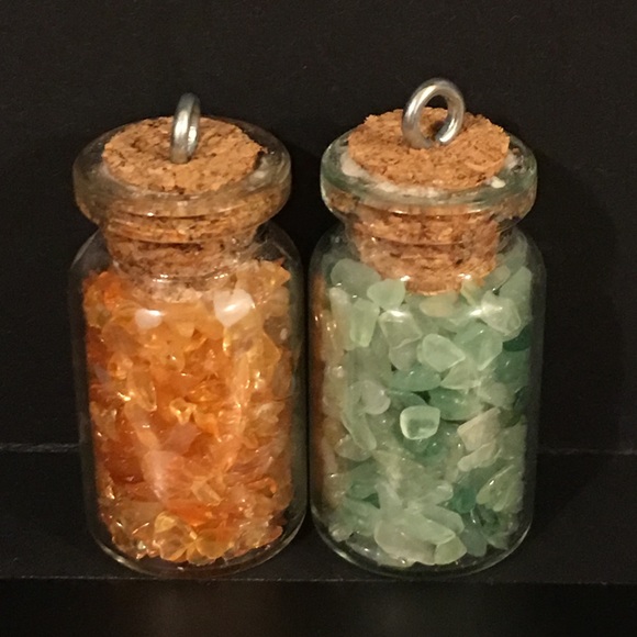 6 Semiprecious Stone Bottle Pendants - Picture 4 of 8