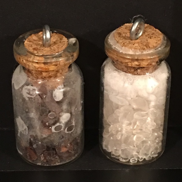 6 Semiprecious Stone Bottle Pendants - Picture 8 of 8