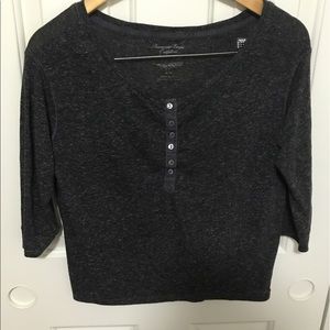 M American Eagle top