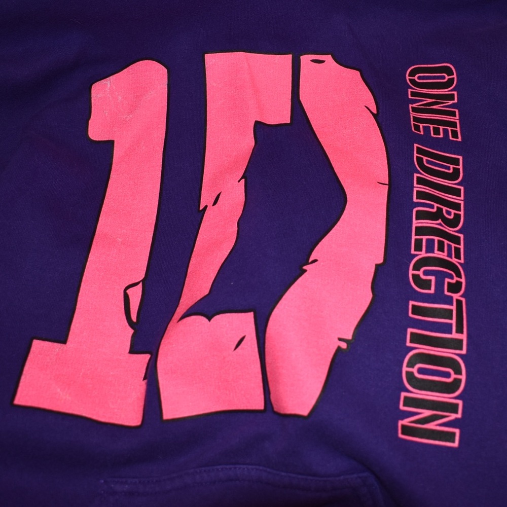 One Direction Sweatshirt - Picture 2 of 2