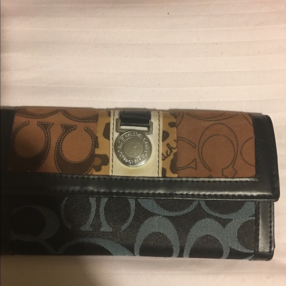 Gently used coach wallet