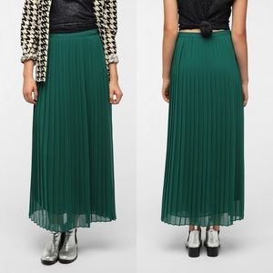 Sparkle & Fade Pleated Chiffon Maxi Skirt - Green