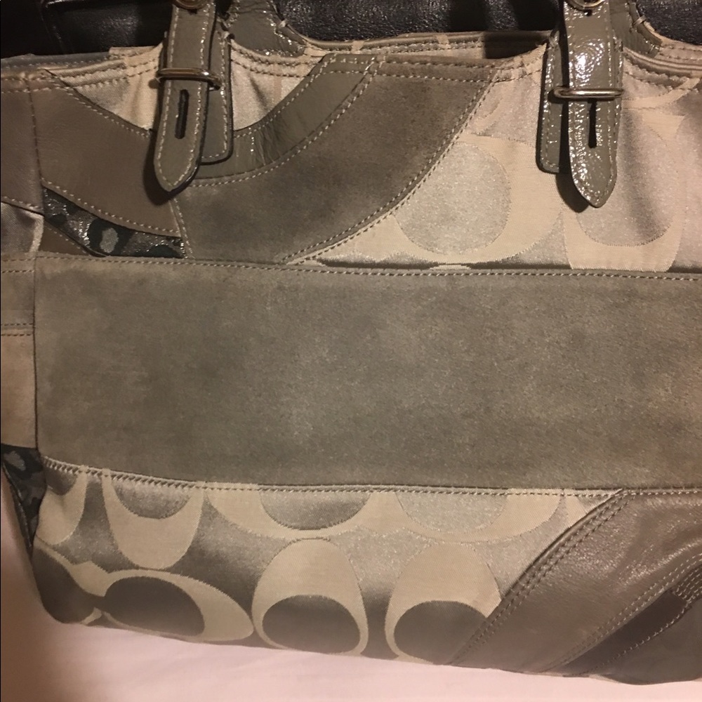 Coach - Picture 3 of 3