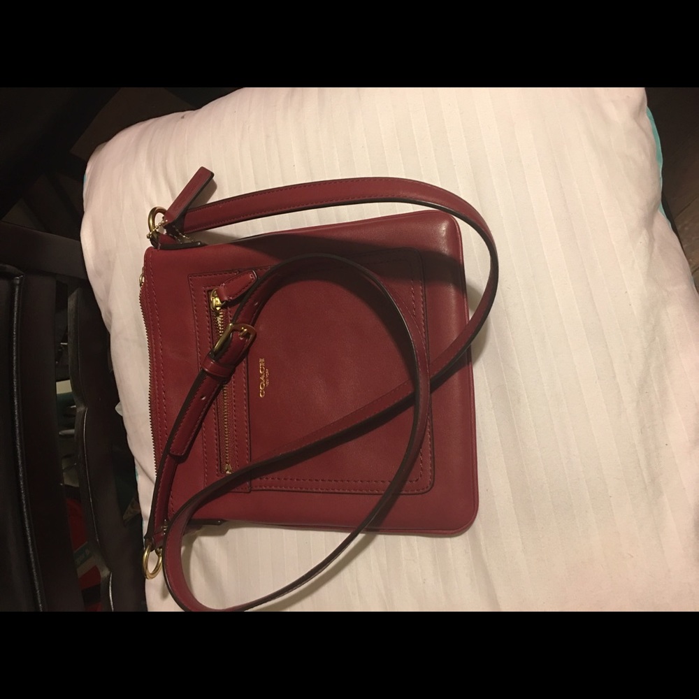 Coach - Picture 3 of 3