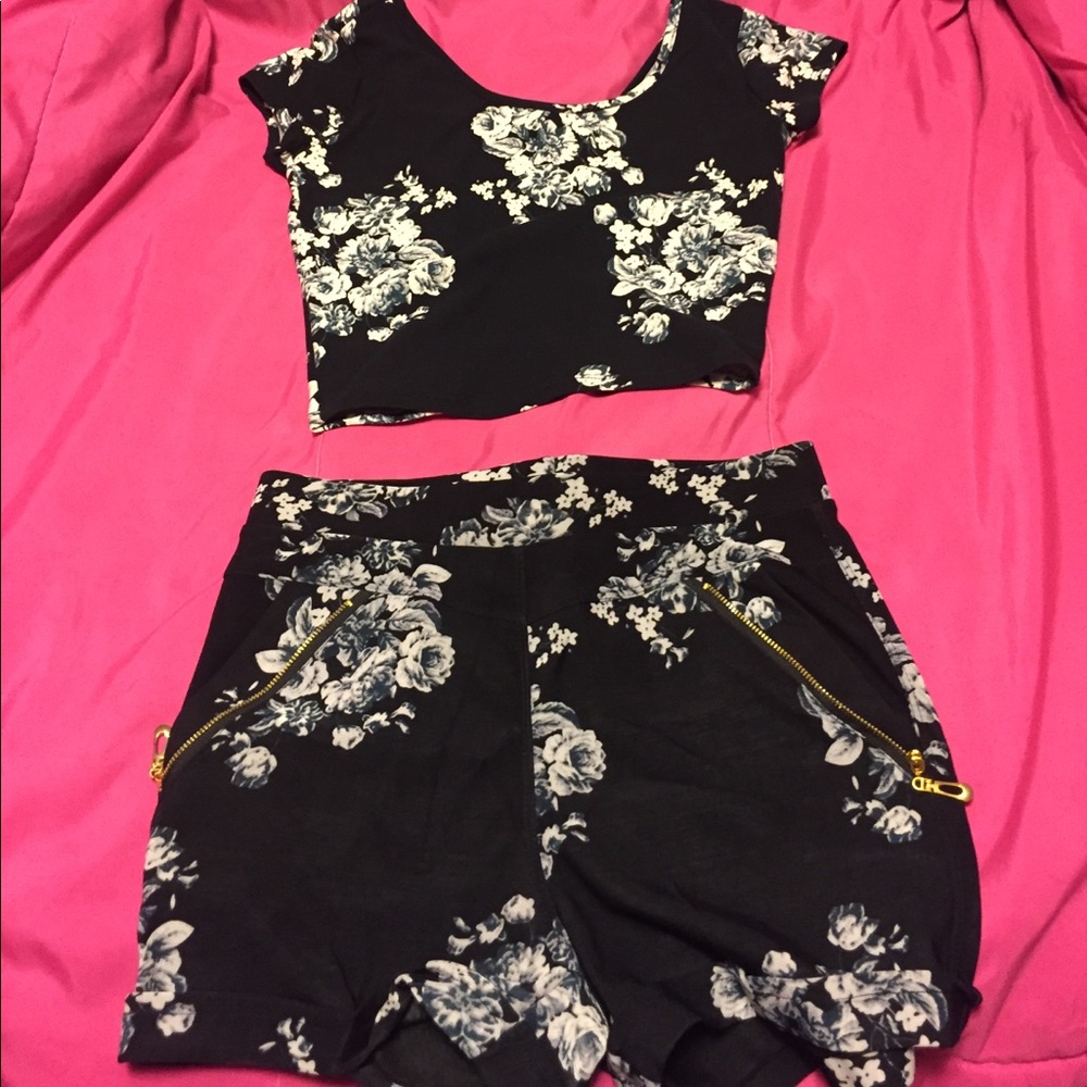 Blouse w| shorts. Pair .