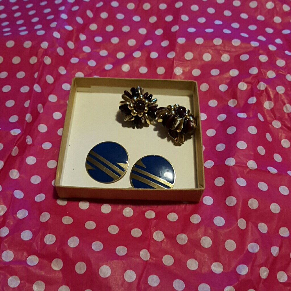 Jewelry - Picture 2 of 3
