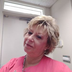 Meet your Posher, Lorie