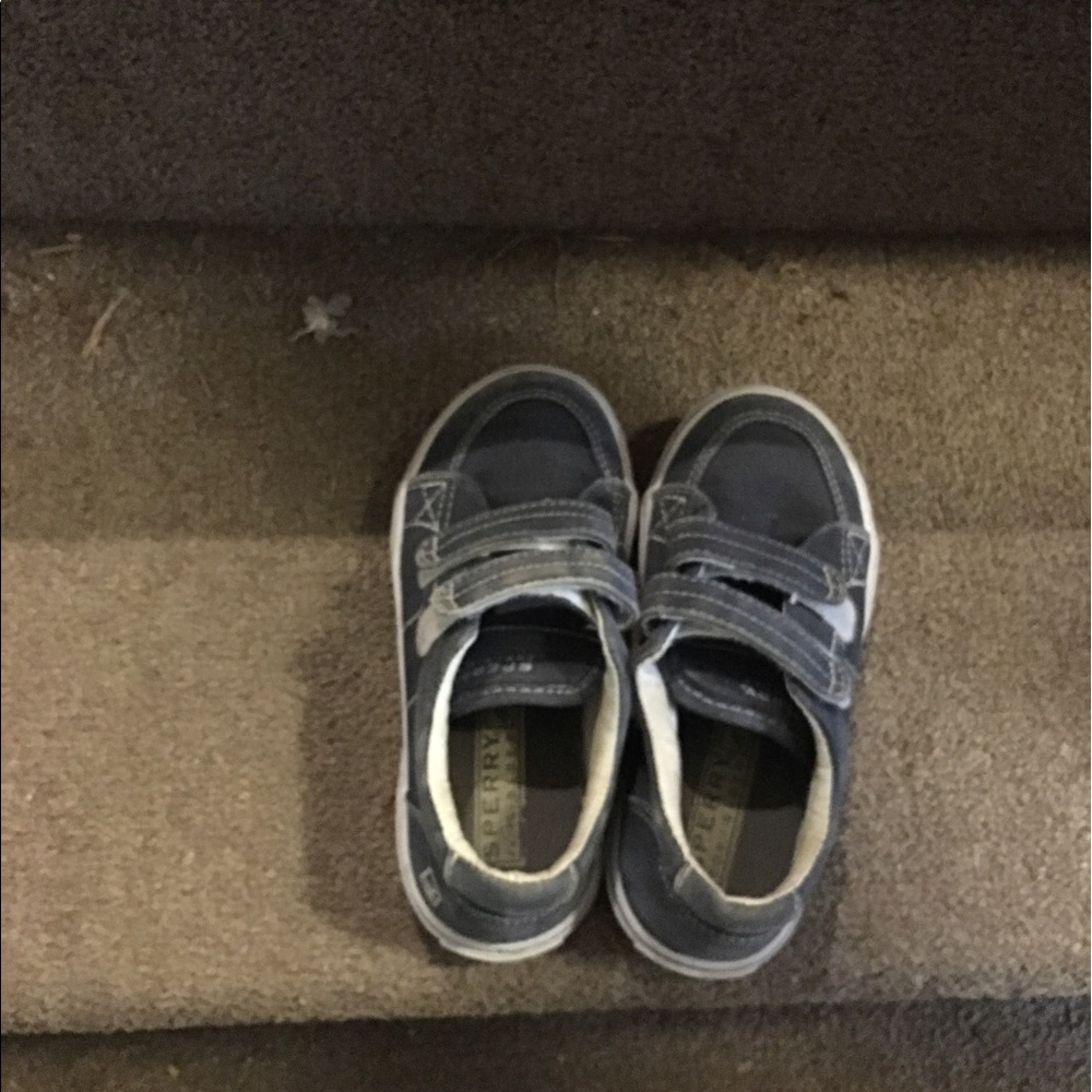Boys Sperrys Size 11