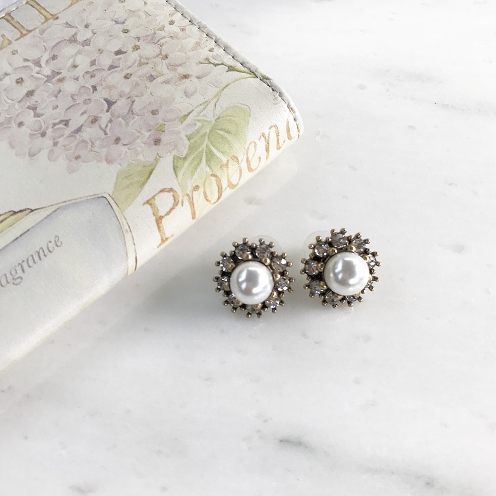 Pearl Statement Earrings - Picture 4 of 6