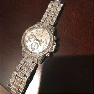 💯% Authentic Michael kors glitz watch
