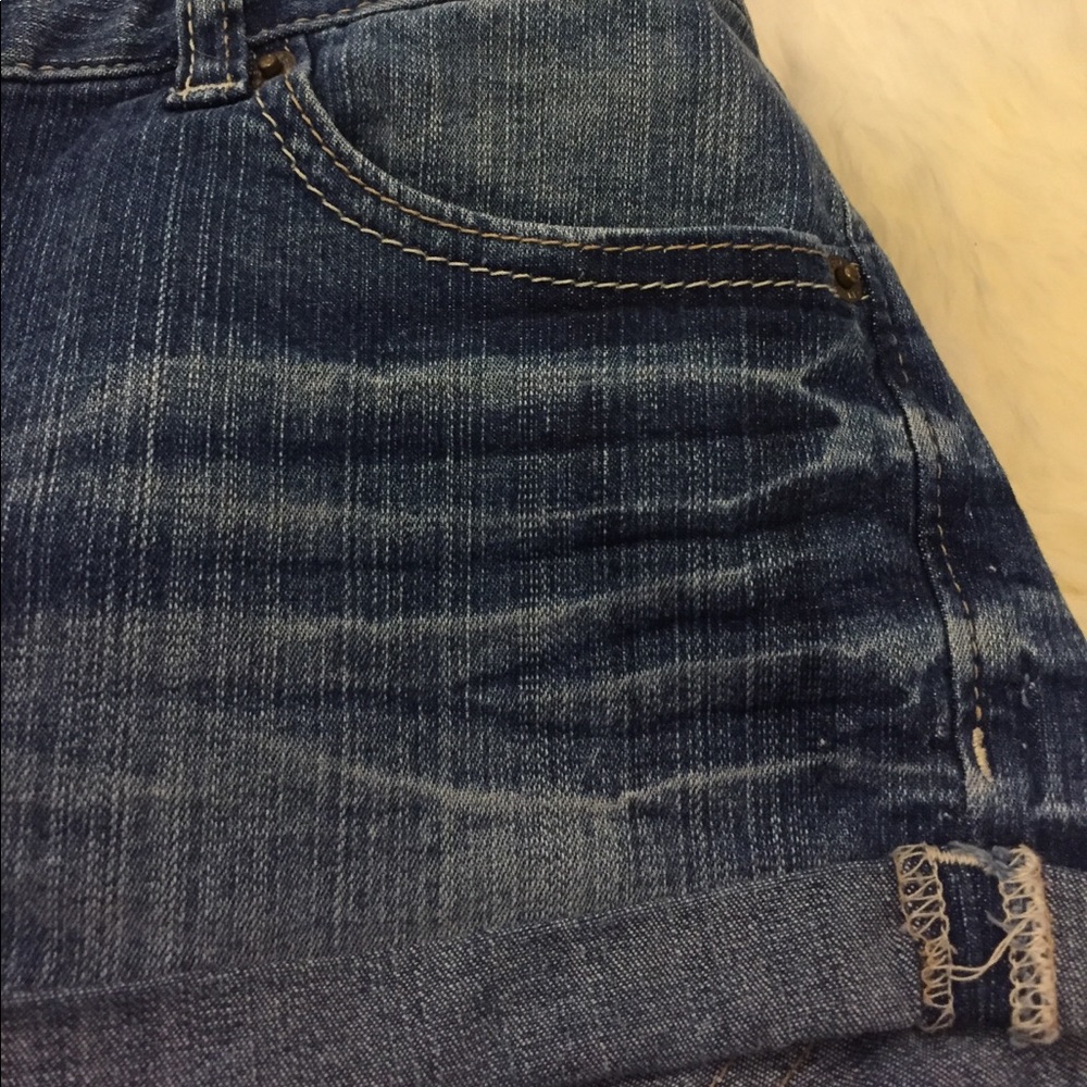 Express jean shorts - Picture 6 of 6