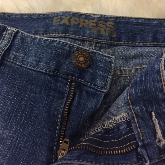 Express jean shorts - Picture 2 of 6