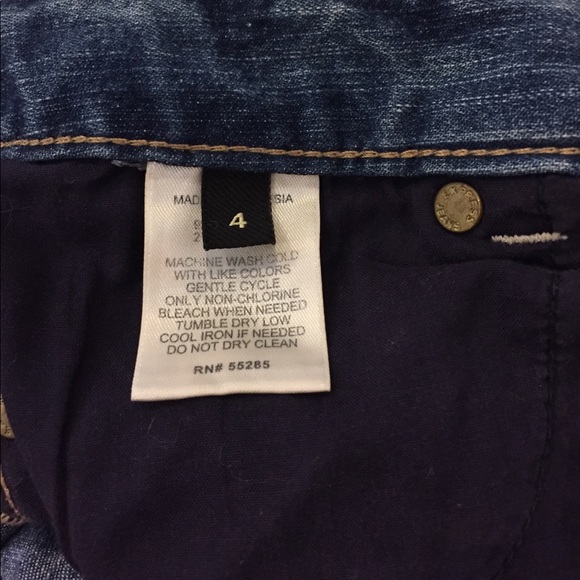 Express jean shorts - Picture 5 of 6