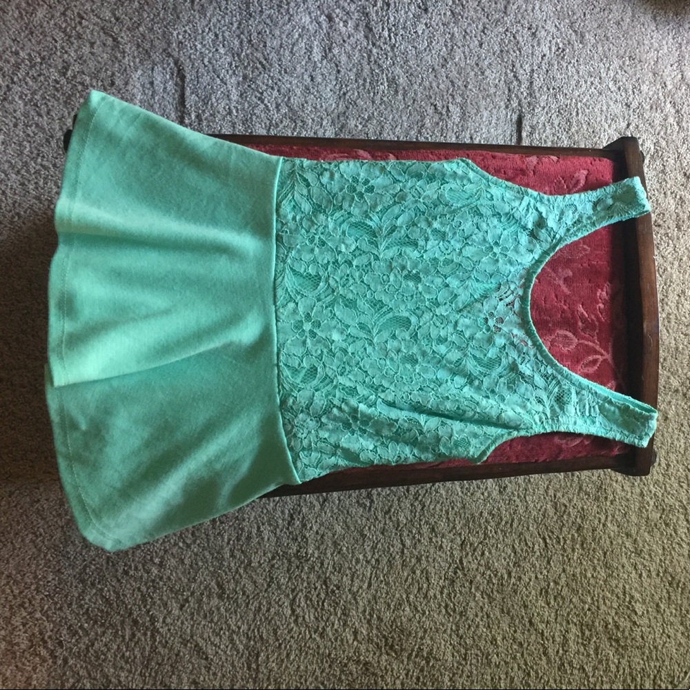 ✨Cute Charlotte Russe Peplum Top ✨