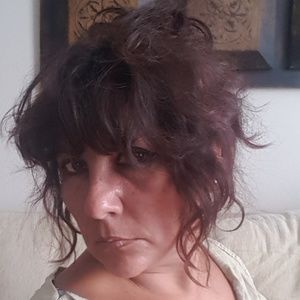 Meet your Posher, Ana