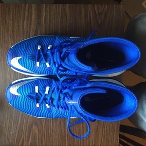 Nike zoomclearout basketball shoes size 11