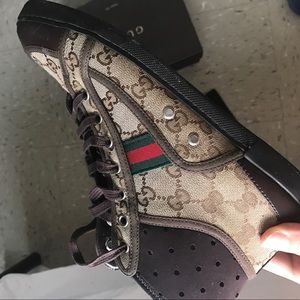 AITHENTIC GUCCI SNEAKERS