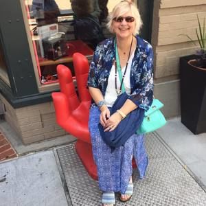 Meet your Posher, Kim