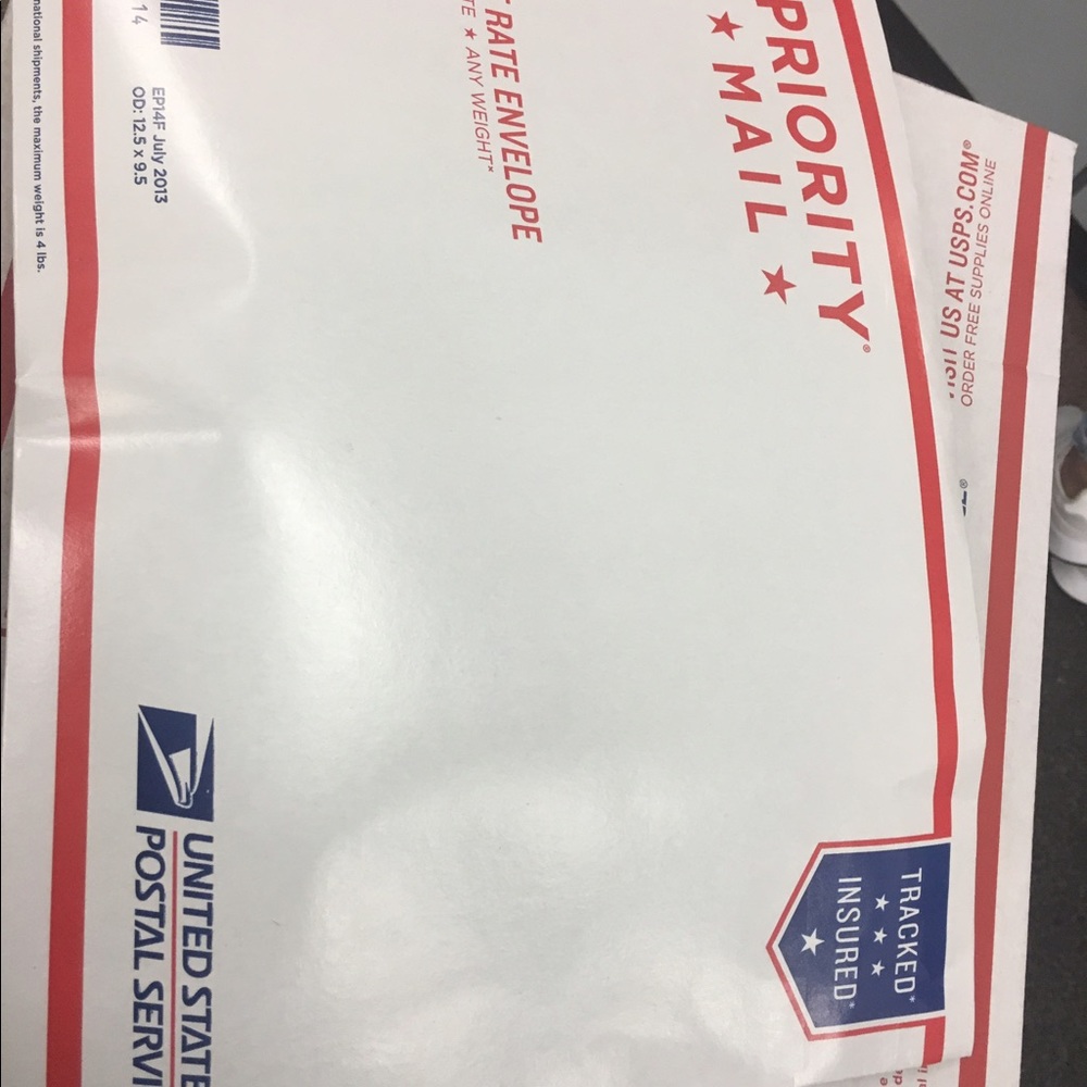 FAST SHIPPING! 🤗