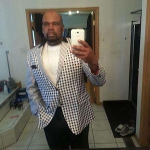 Meet your Posher, Kenneth