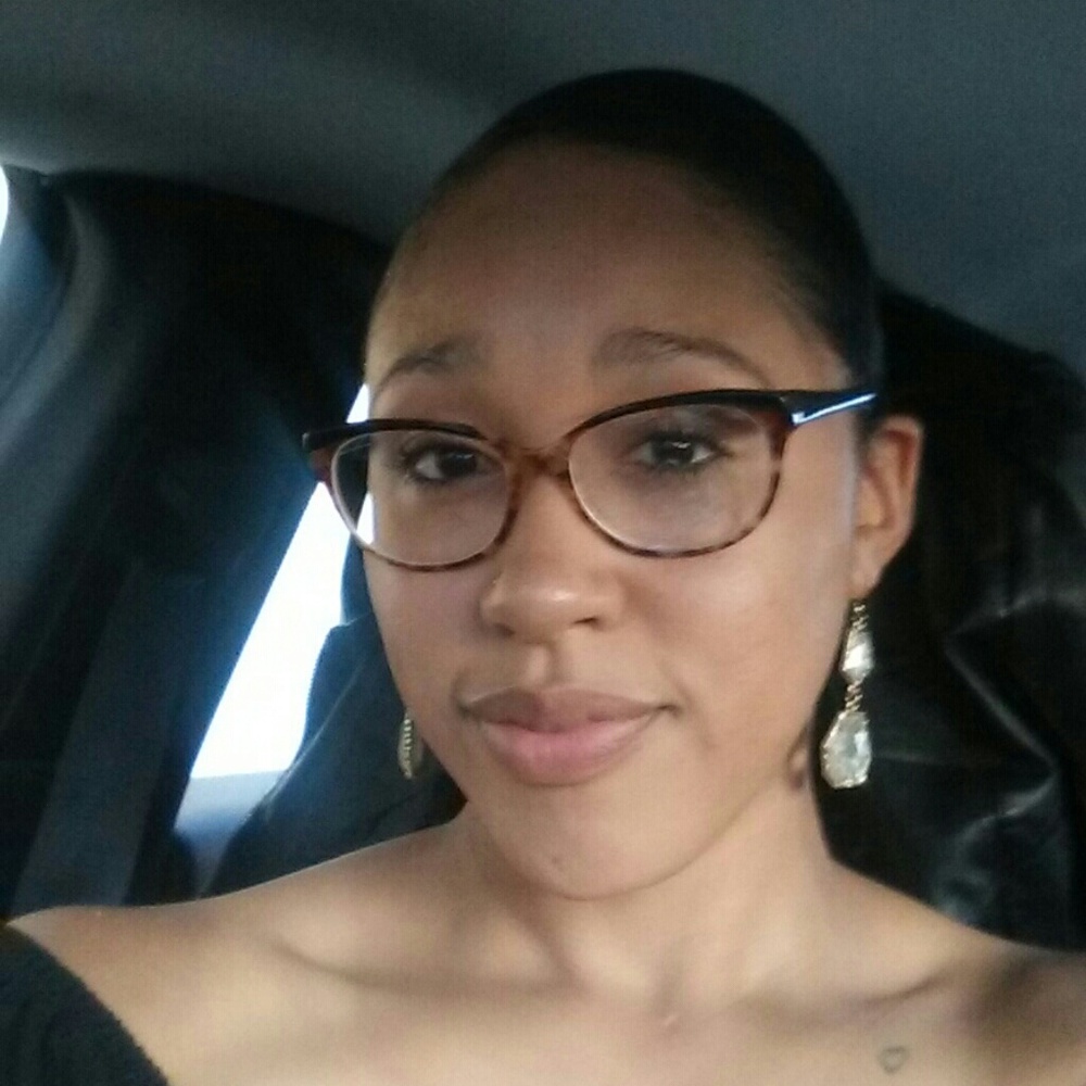 Meet your Posher, Crystal