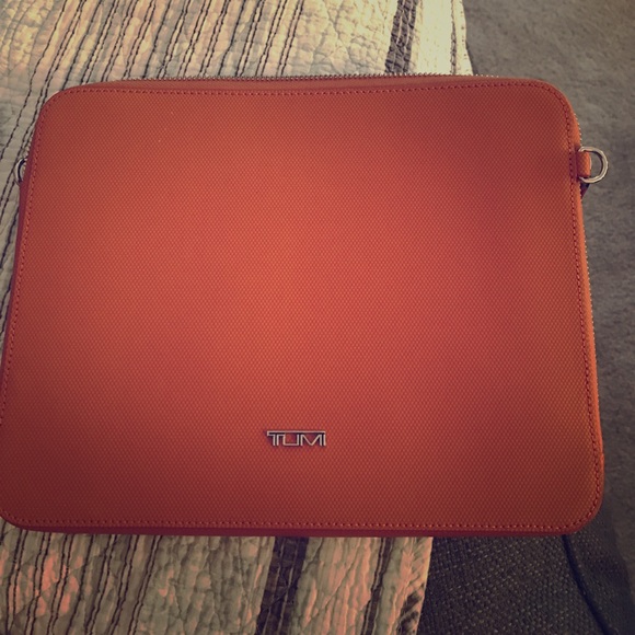 tumi ipad bag