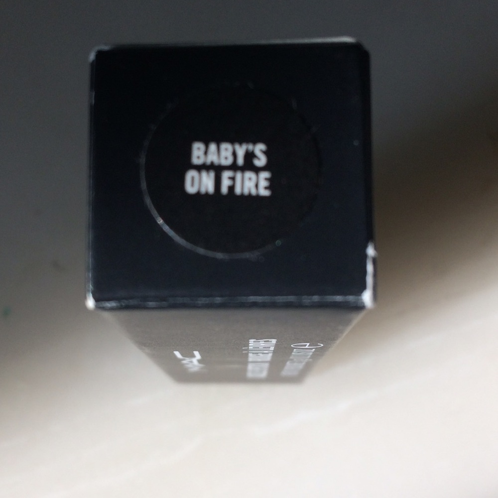 Baby's on Fire Mac Dazzle Lipstick ๐ LE ๐ - Picture 6 of 8