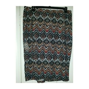 Patterned pencil skirt
