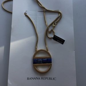Lapis circle pendant necklace