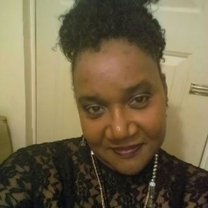 Meet your Posher, Eunice