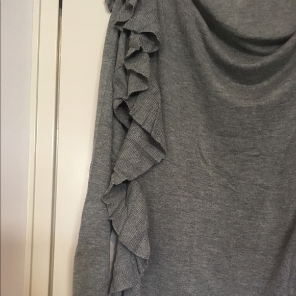 Ruffled thin sweater - Picture 2 of 3