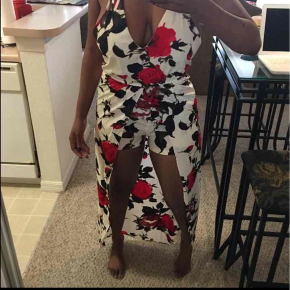 Dress with shorts - Picture 1 of 3
