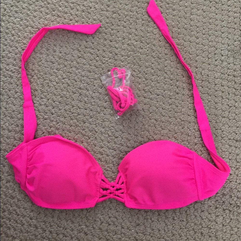 NWOT 💗🌸🌺Hot Pink Bikini Top